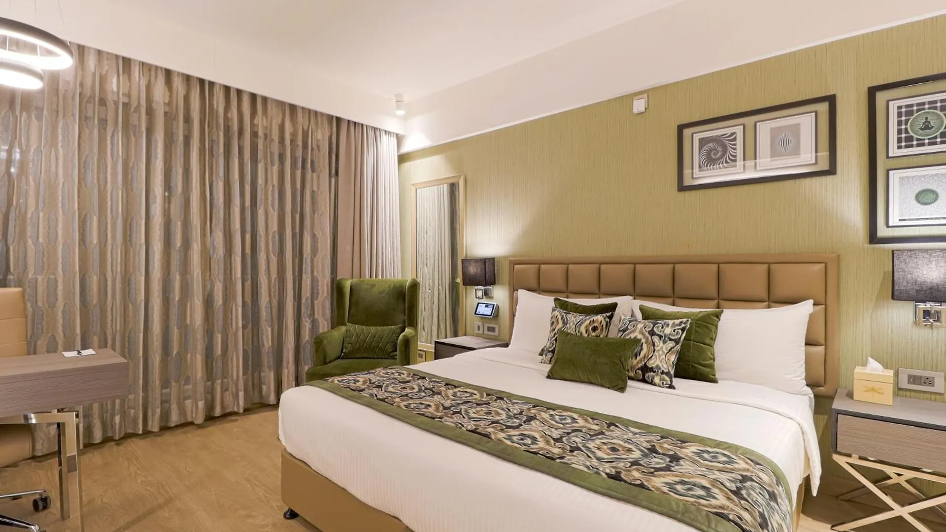Air By Ahuja Residences Гургаон 4*,  Индия