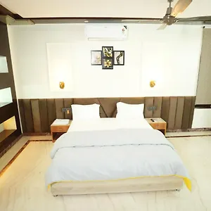 https://downtown-travelodge-cyberhub.hotelsdelhi.org
