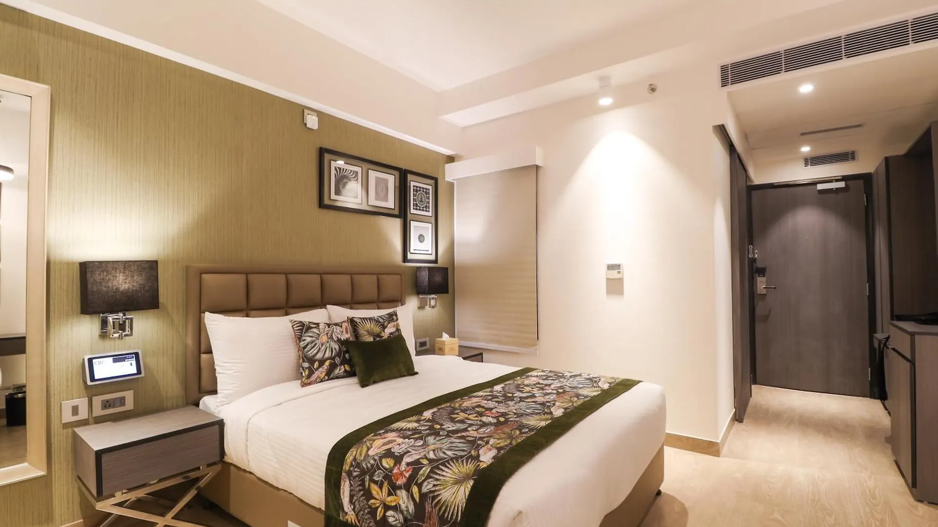 Hotel Air By Ahuja Residences Gurgaon